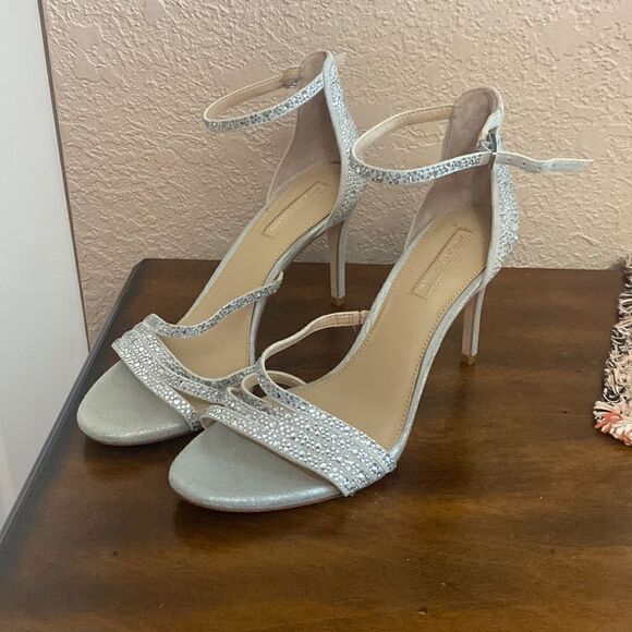 ANTONIO MELANI Shoes - Antonio Melani dress Sandals 